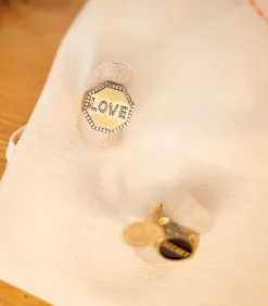 Bague Chevaliere Love Or Jaune Saphirs Blancs