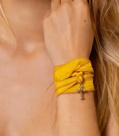 Bracelet En Soie A Nouer Et Charm Mariel Cross En Bronze Et Diamant