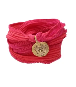 Bracelet En Soie A Nouer Et Charm Buddha Feet En Bronze