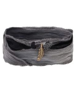 Bracelet En Soie Et Charm Petite Feather En Bronze