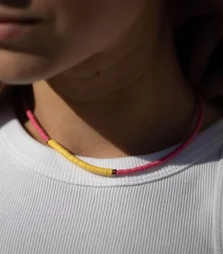 Collier Polynesie Rose Et Jaune X Jane De Boy
