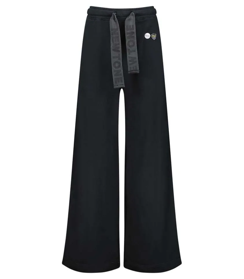 Jogging Lester Bleed Night