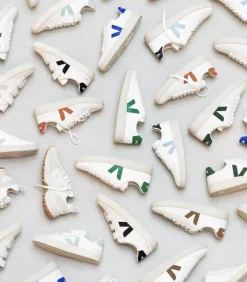 Baskets V-12 Leather White Pumpkin