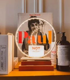 Livre Harry Benson. Paul