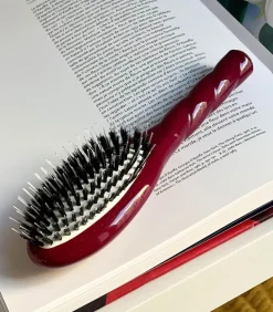 Petite Brosse N.02 L'Indispensable Rouge Cerise