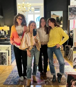 Top August Embroidered